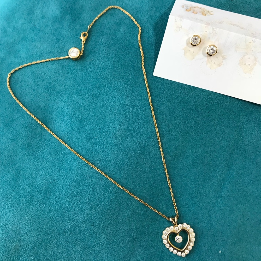 Glamorous Sparkling Heart and Earring Set